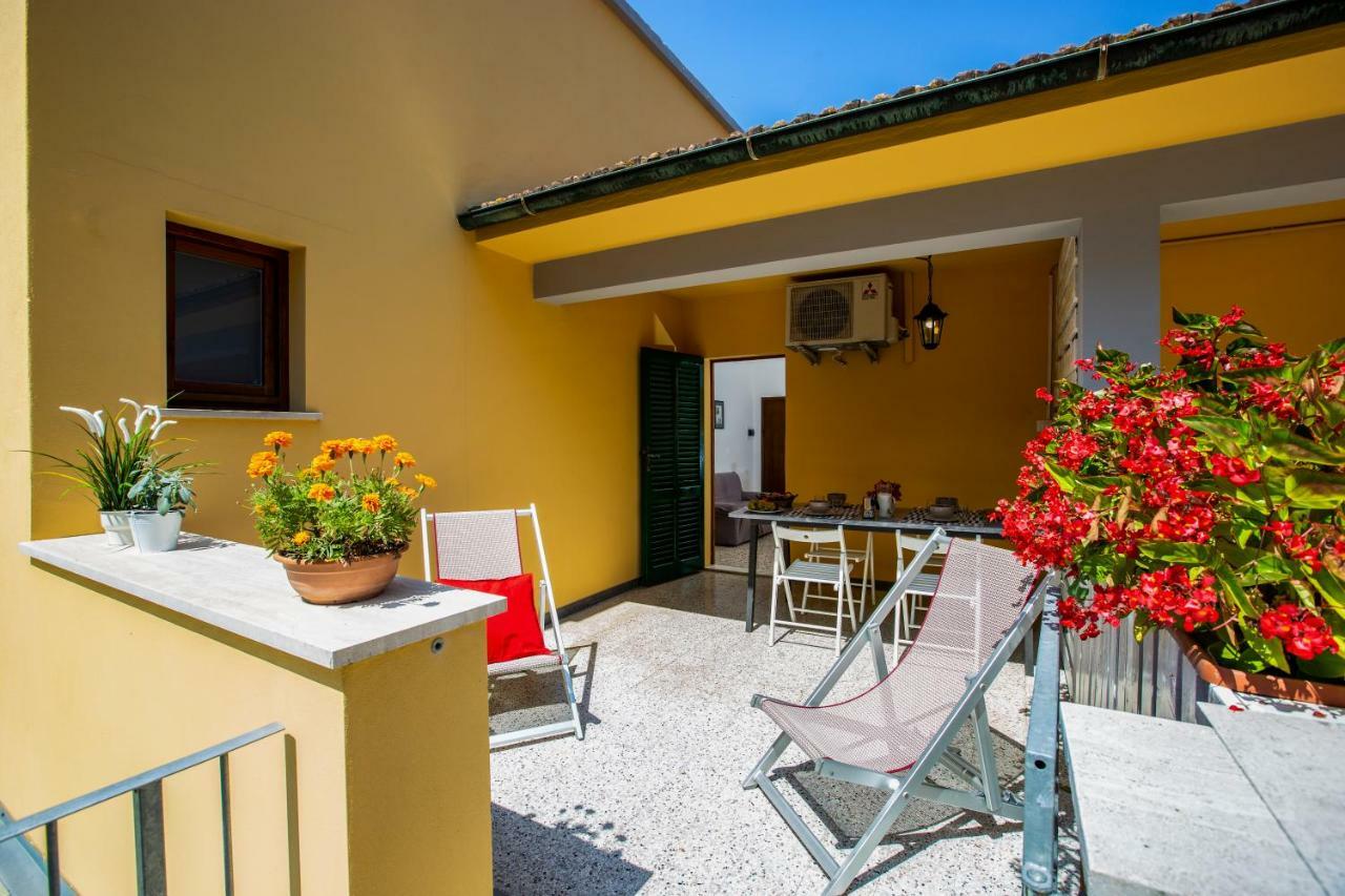 Casa Donatella Lejlighed Montecchio  Eksteriør billede